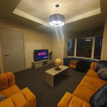 4 Bedroom Luxury House. Bike Park Wales. Secure Bike Store. Brecon Beacons Dowlais Ngoại thất bức ảnh