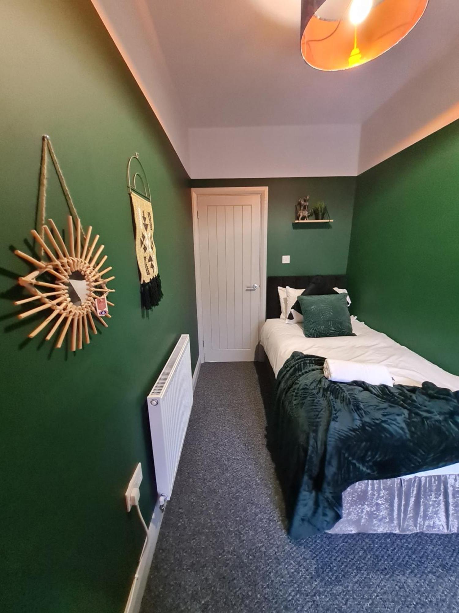 4 Bedroom Luxury House. Bike Park Wales. Secure Bike Store. Brecon Beacons Dowlais Ngoại thất bức ảnh