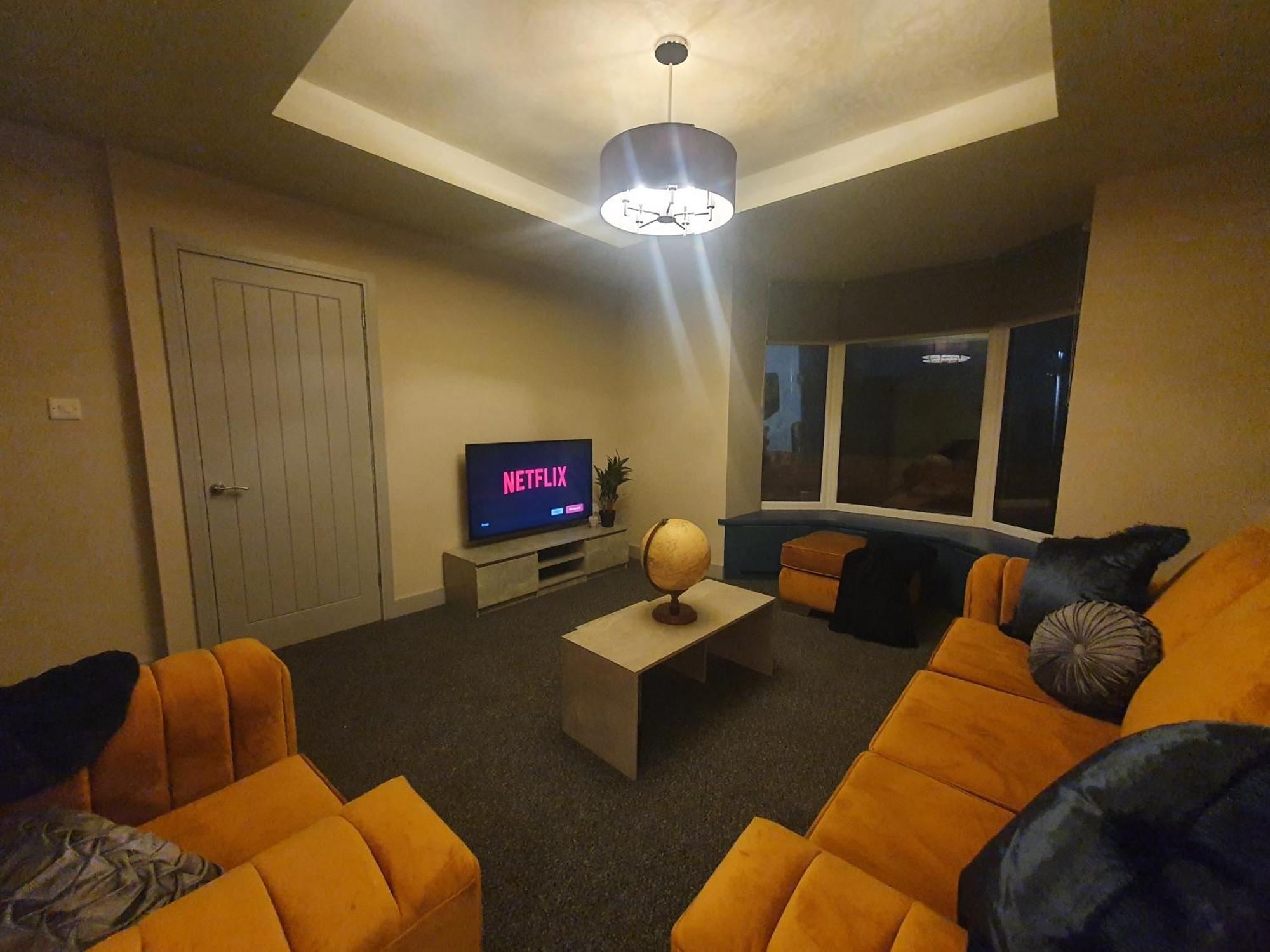 4 Bedroom Luxury House. Bike Park Wales. Secure Bike Store. Brecon Beacons Dowlais Ngoại thất bức ảnh