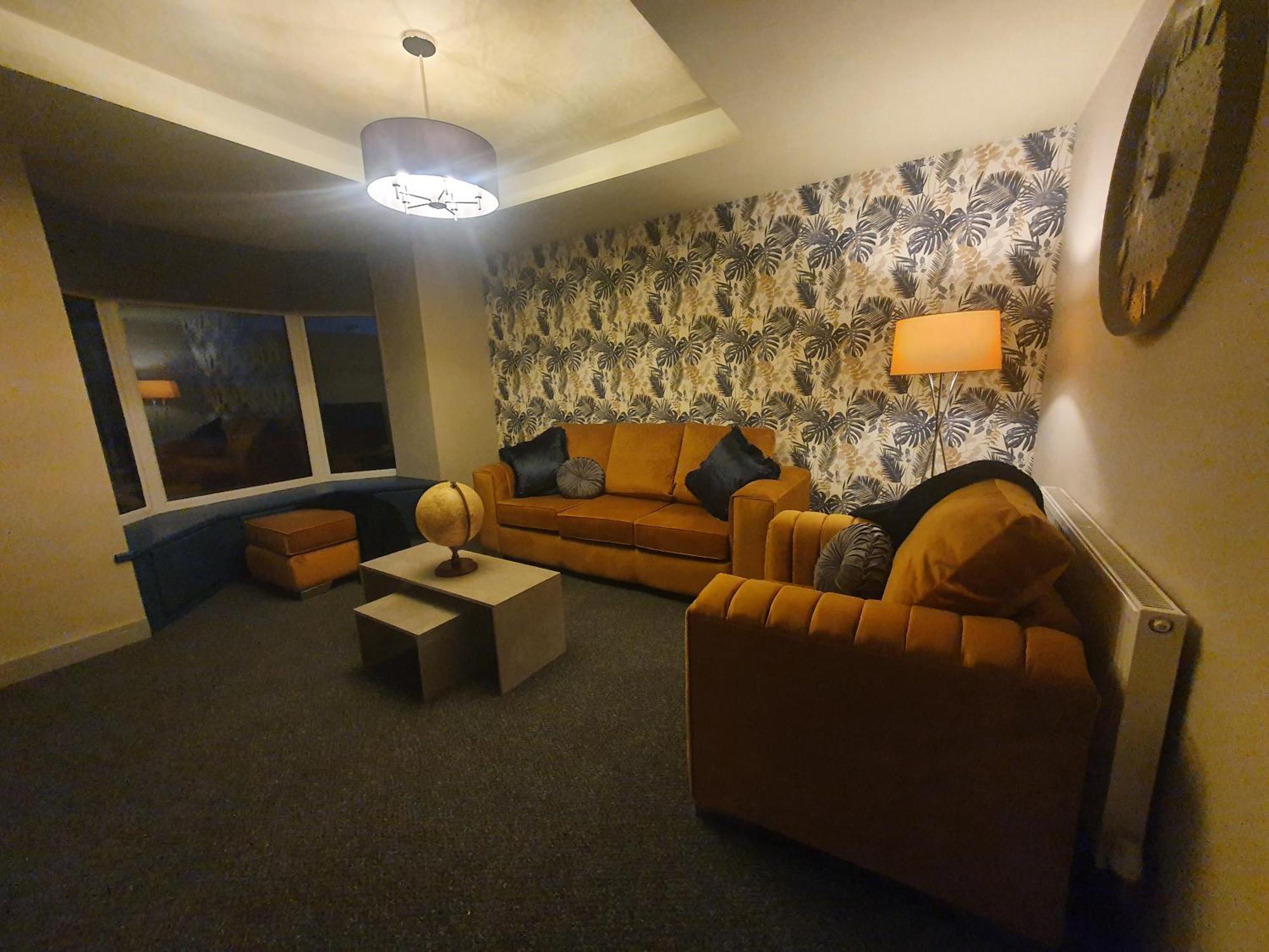 4 Bedroom Luxury House. Bike Park Wales. Secure Bike Store. Brecon Beacons Dowlais Ngoại thất bức ảnh